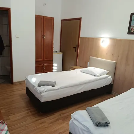 Fenix Pracownicze, Rodzinne, Typu Standard,dluzsze Pobyty Farmház Grzybno